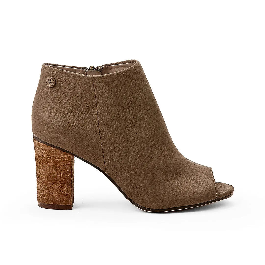 105674-30-frontiere_6e94b28c-213a-42aa-b31f-8904aaab62f6-1503500071-Frontiere-Women's Fashion Light Boots-chelsee girl-Yellow Shoes