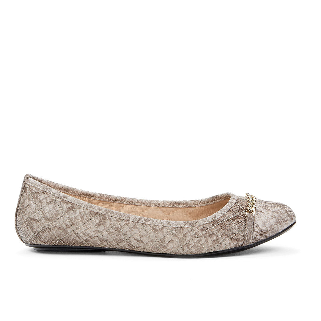 107850-71-alive_aa3dde0c-91b4-43c4-a06d-e25f0858e9cf-1717500245-Alive-Women's Casual Shoes-Chelsee Girl-Yellow Shoes
