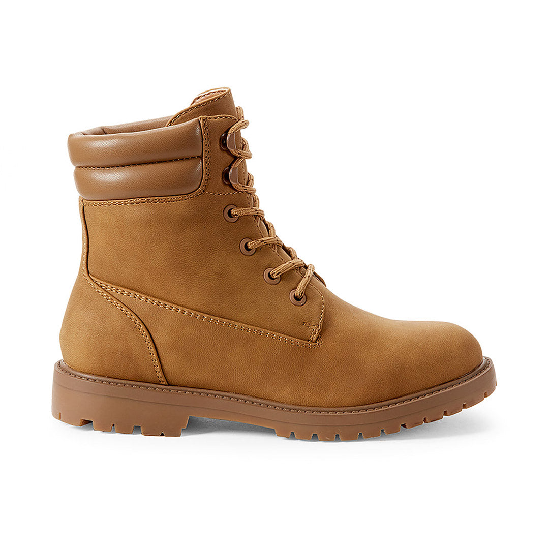 112017-66-working-01_0281cb8c-b573-44d7-a500-182fcb1421ae-2132700220-Working-Women's Fashion Light Boots-Chelsee Girl-Yellow Shoes