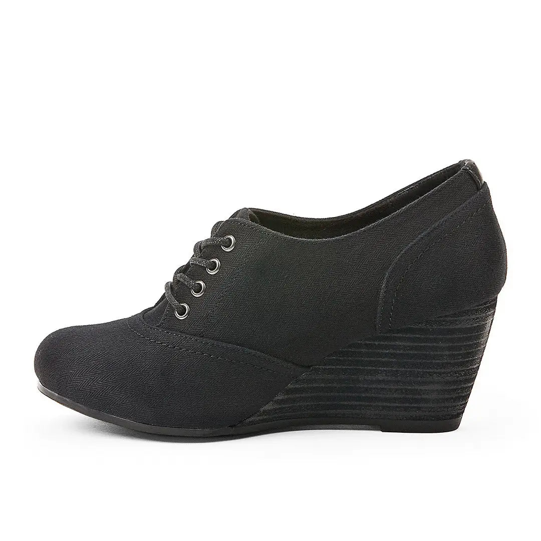 105673-01-rider-3_6844e08e-ef14-4f06-a77e-2a354cc52552-Rider-Women's Dress Shoes-chelsee girl-Yellow Shoes