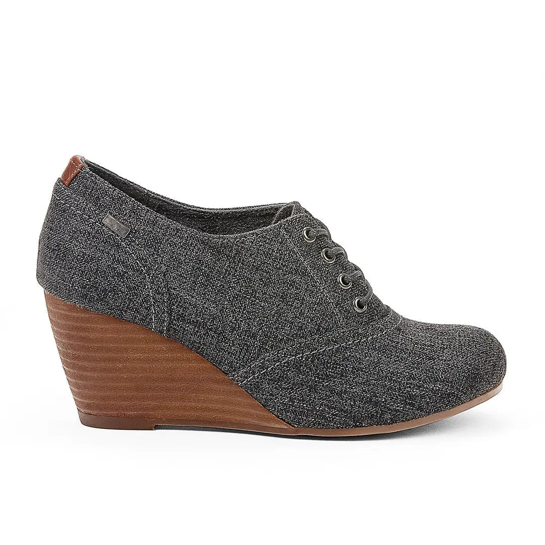 105673-47-rider_f9b48b16-b1f9-46cb-aa86-9a0cc2817a84-1503200068-Rider-Women's Dress Shoes-chelsee girl-Yellow Shoes