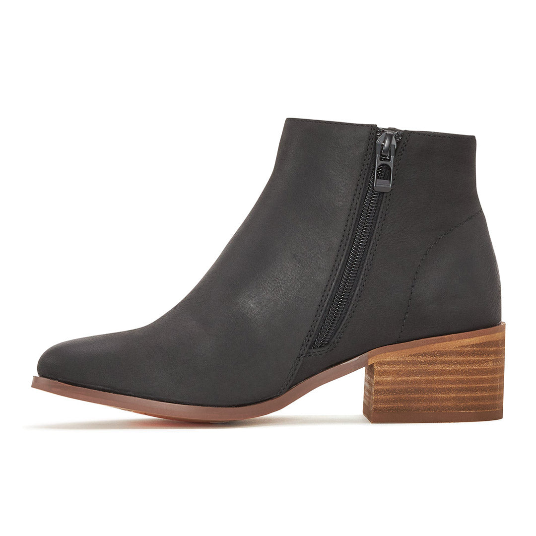 114379-01-SARTELLE_II-3-Sartelle II-Women's Fashion Light Boots-Chelsee Girl-Yellow Shoes
