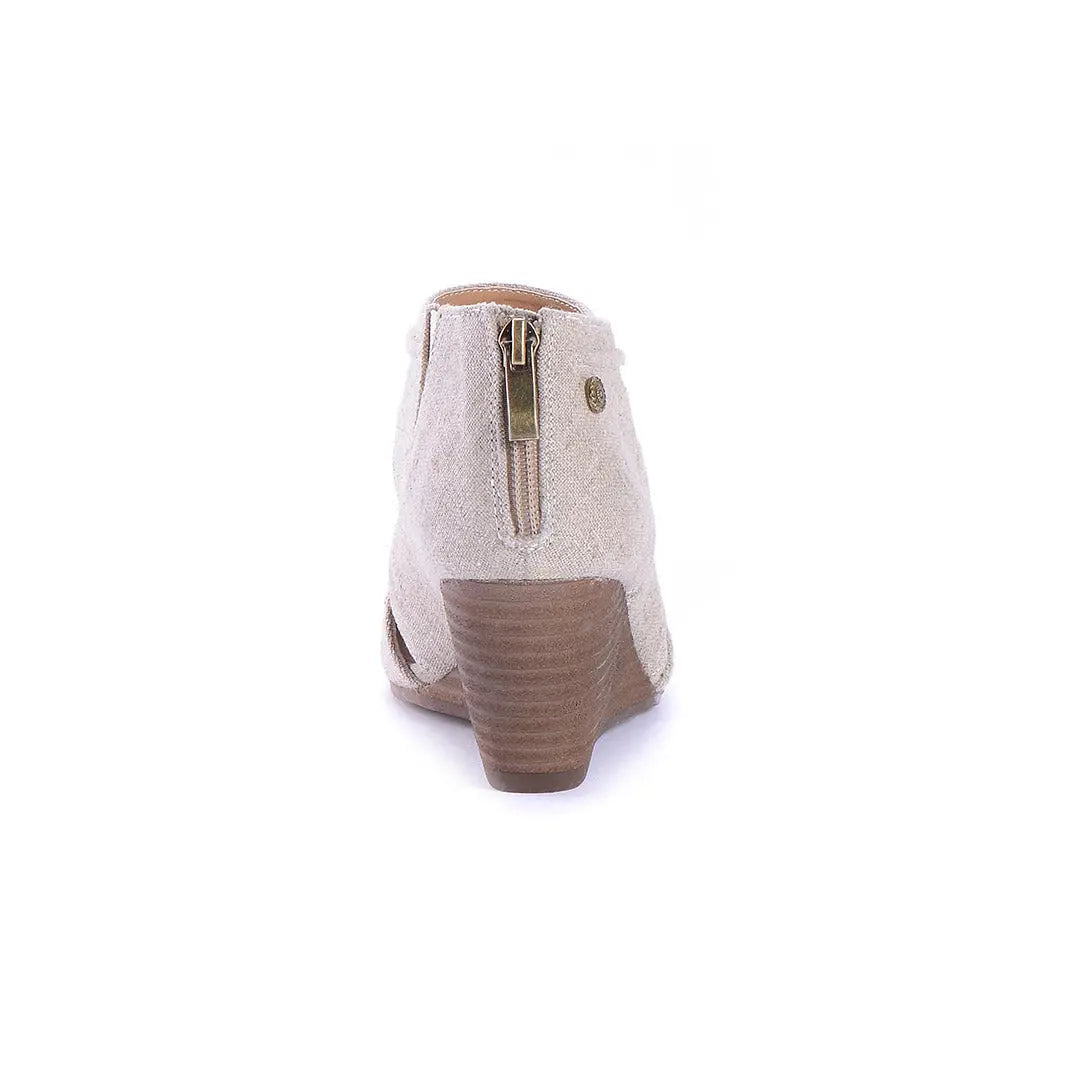 SCORPIO-22-5_e5be2f79-d76a-47df-b530-b36555f9809b-Scorpio-Women's Sandals-CHELSEE GIRL-Yellow Shoes